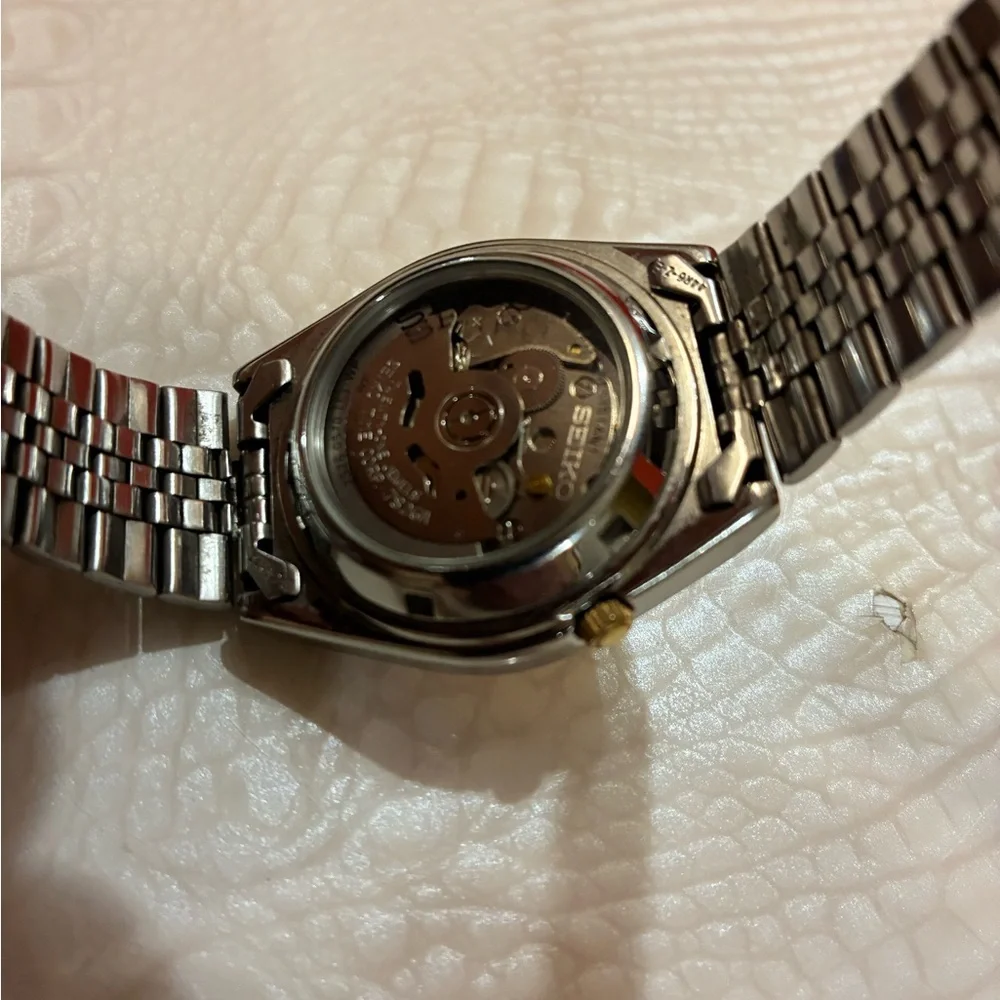 Seiko vintage Gold color  Men's Watch - Picture 3 of 11